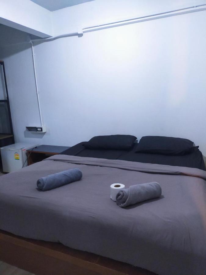 9 Hostel Чиангмай Экстерьер фото