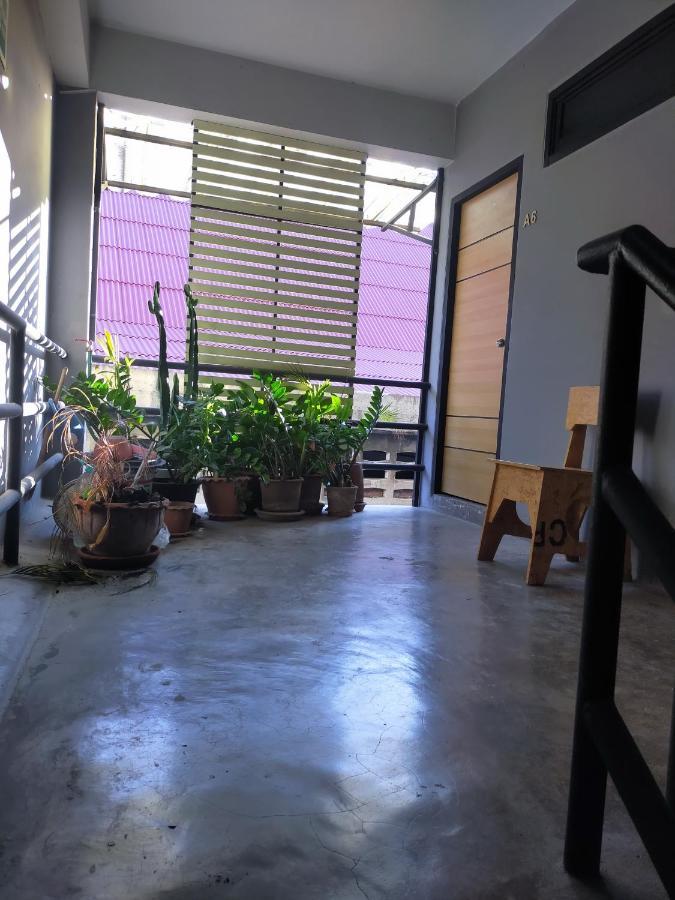 9 Hostel Чиангмай Экстерьер фото