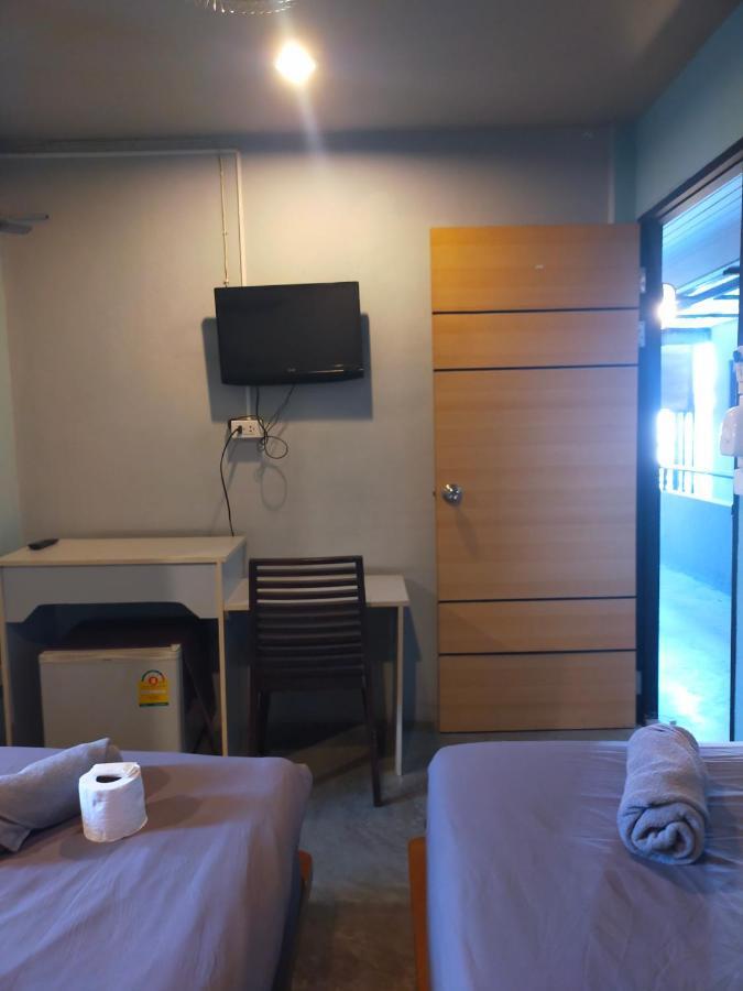 9 Hostel Чиангмай Экстерьер фото